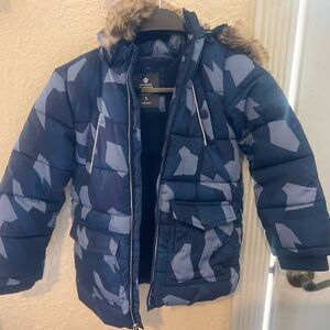 Children's Blue Patterned Puffer Jacket with Fur Trim